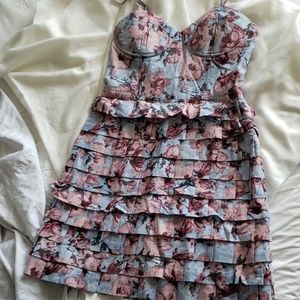 BB Dakota baby blue floral dress x built-in bra